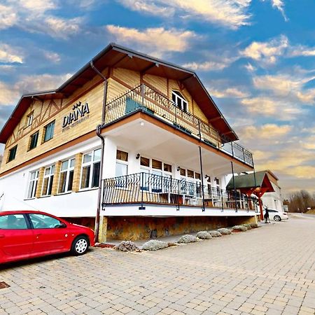 Hotel Diana Stráža 外观 照片